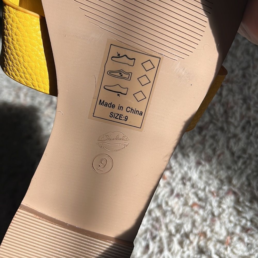 Shoe Republic LA Yellow Sandals - Picture 5 of 5